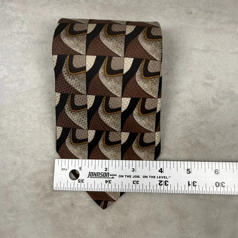 Valentino Pietro Mens Silk Necktie Brown Black Geometric Abstract Hand Fashioned